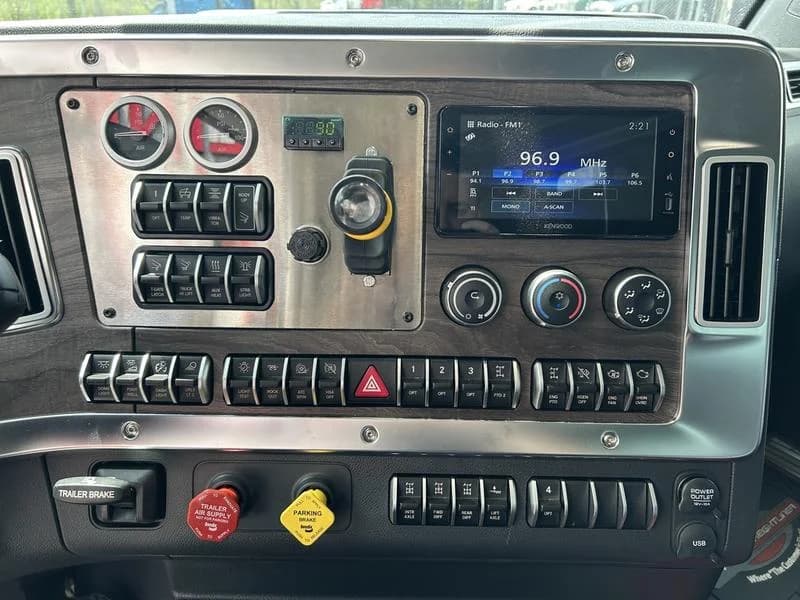 2025 Western Star 49X in Pittsburgh, PA — photo 8
