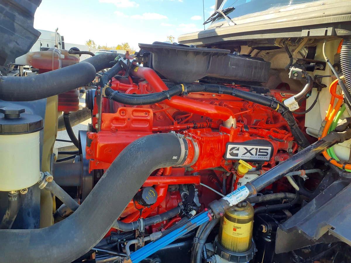 2019 International LT in Wayland, MI — photo 8