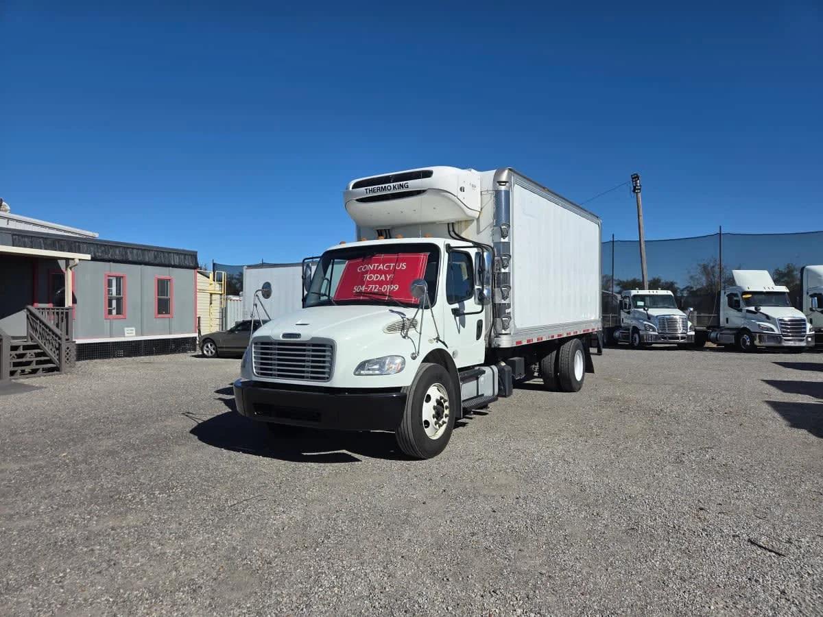 2019 Freightliner M2 106