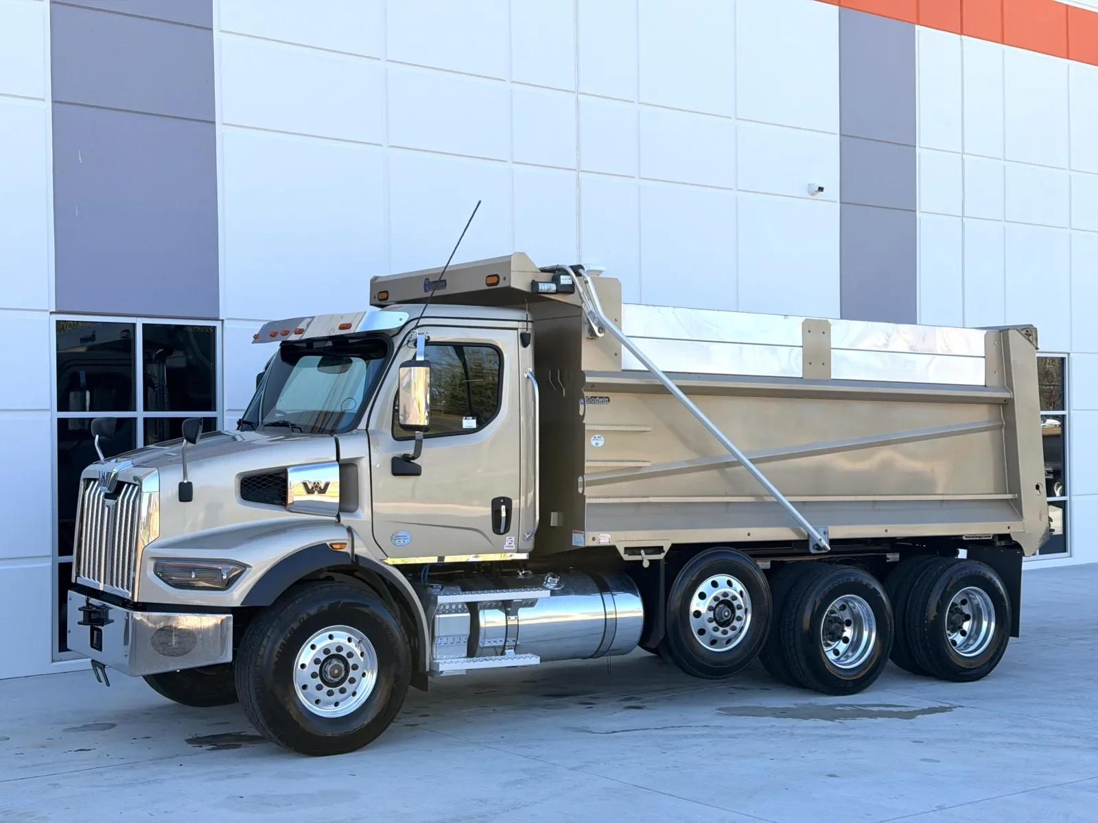 2024 Western Star 47X in Greer, SC — photo 3