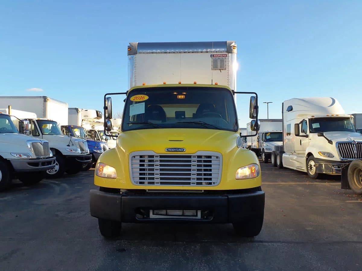 2016 Freightliner M2 106 in Bolingbrook, IL — photo 2
