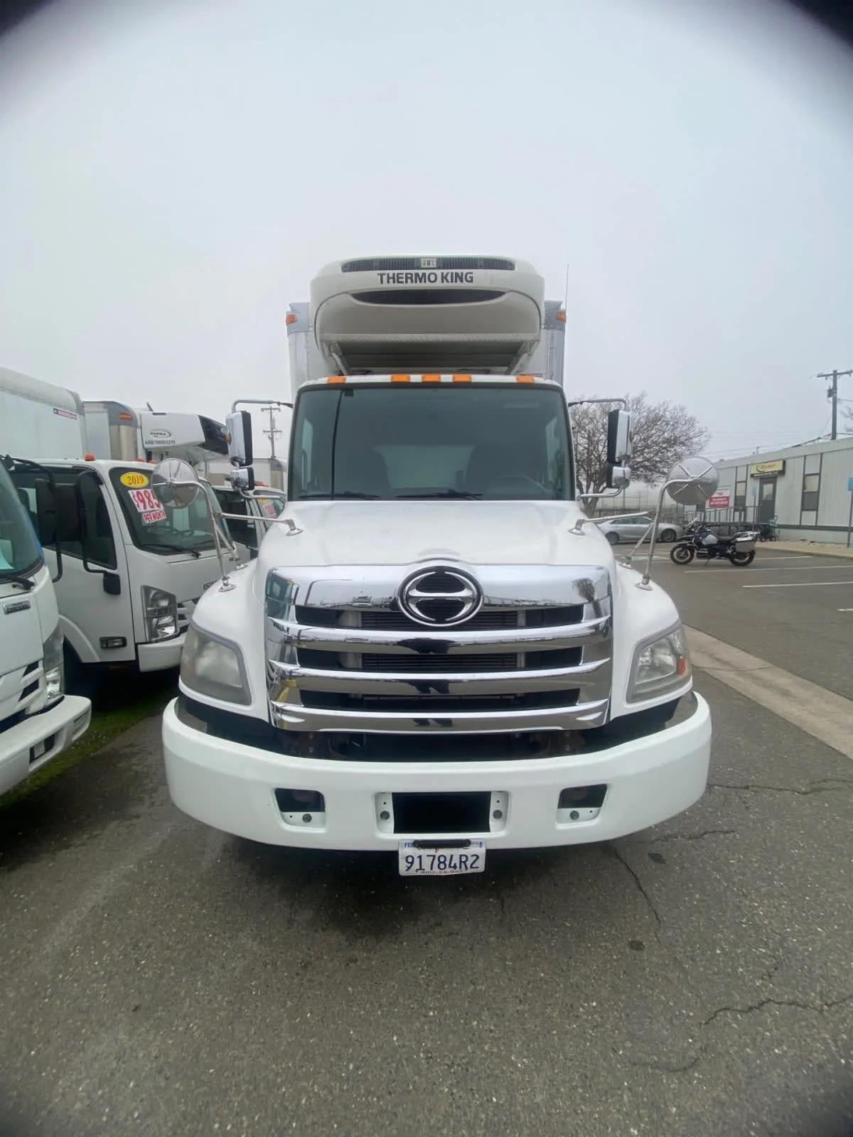 2019 Hino 268 in West Sacramento, CA — photo 2