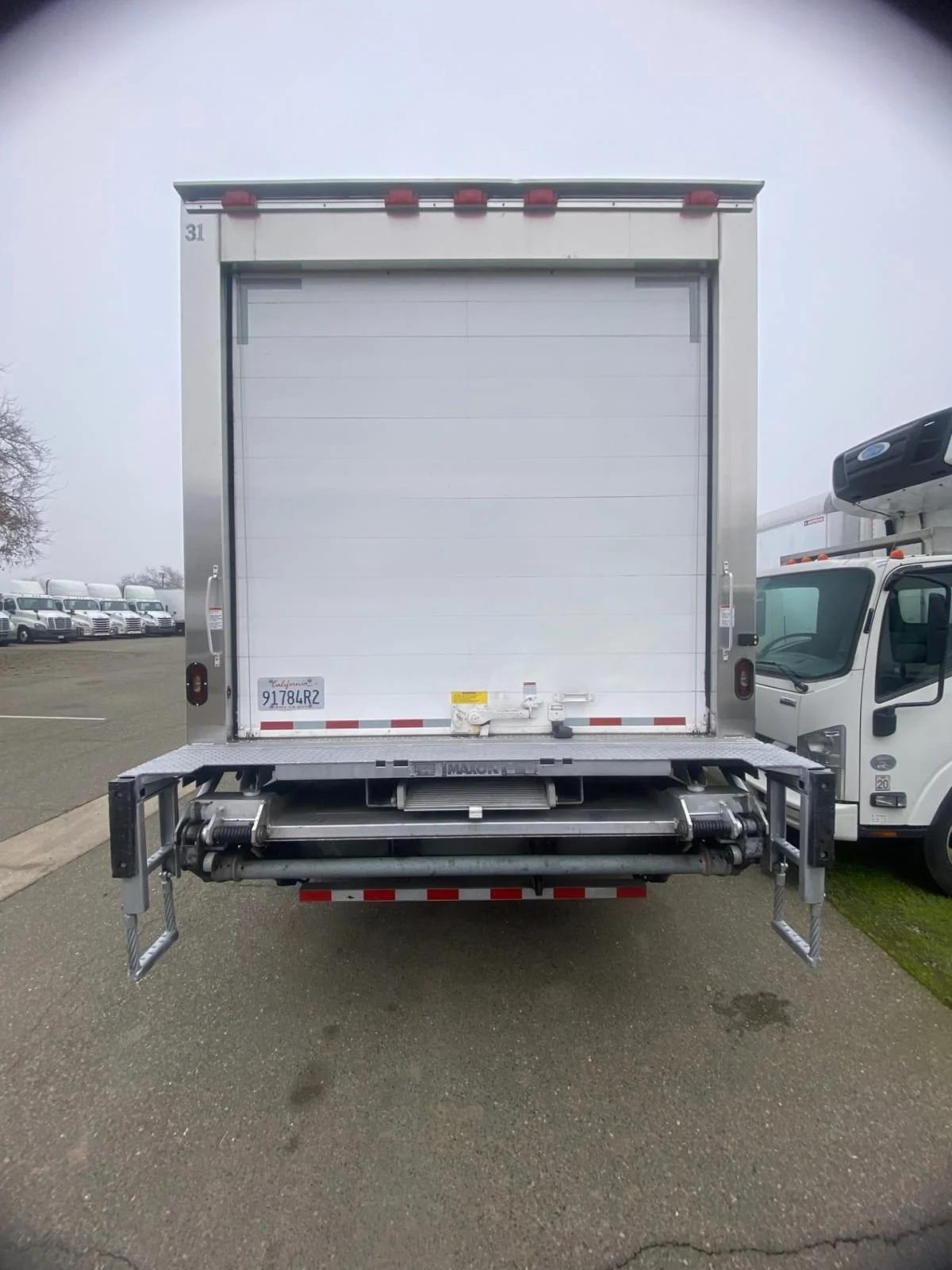 2019 Hino 268 in West Sacramento, CA — photo 5