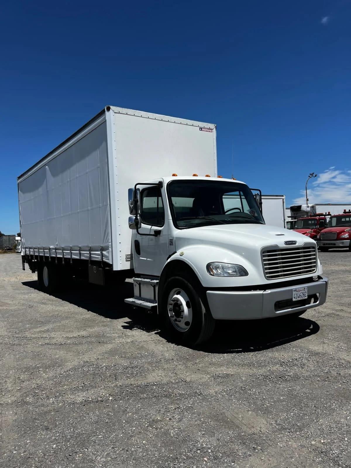2018 Freightliner M2 106 in Fontana, CA — photo 3