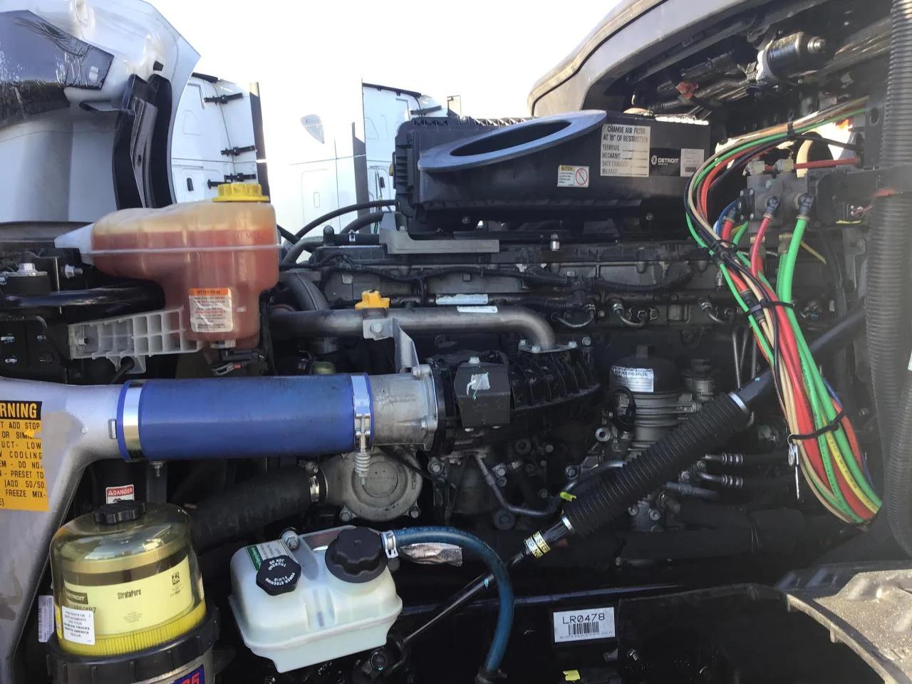 2020 Freightliner Cascadia in Ridgefield, WA — photo 11