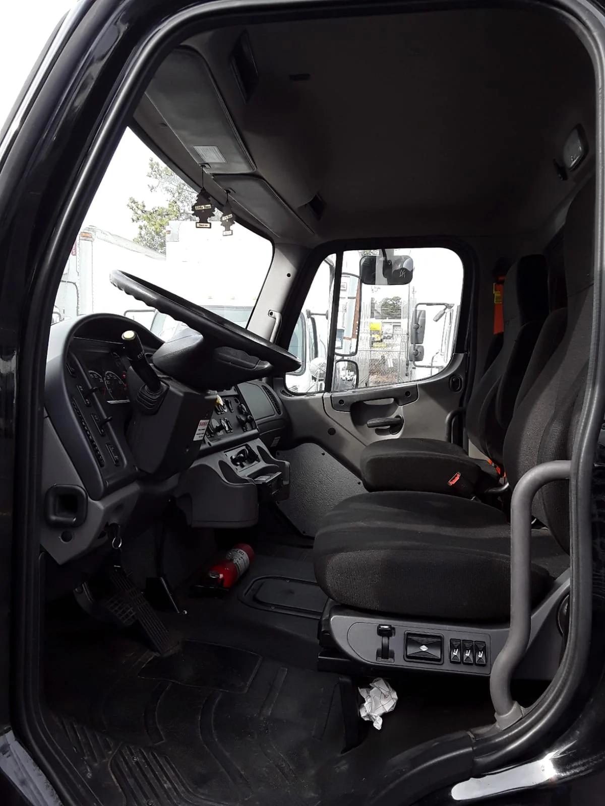 2021 Freightliner M2 106 in Doraville, GA — photo 8