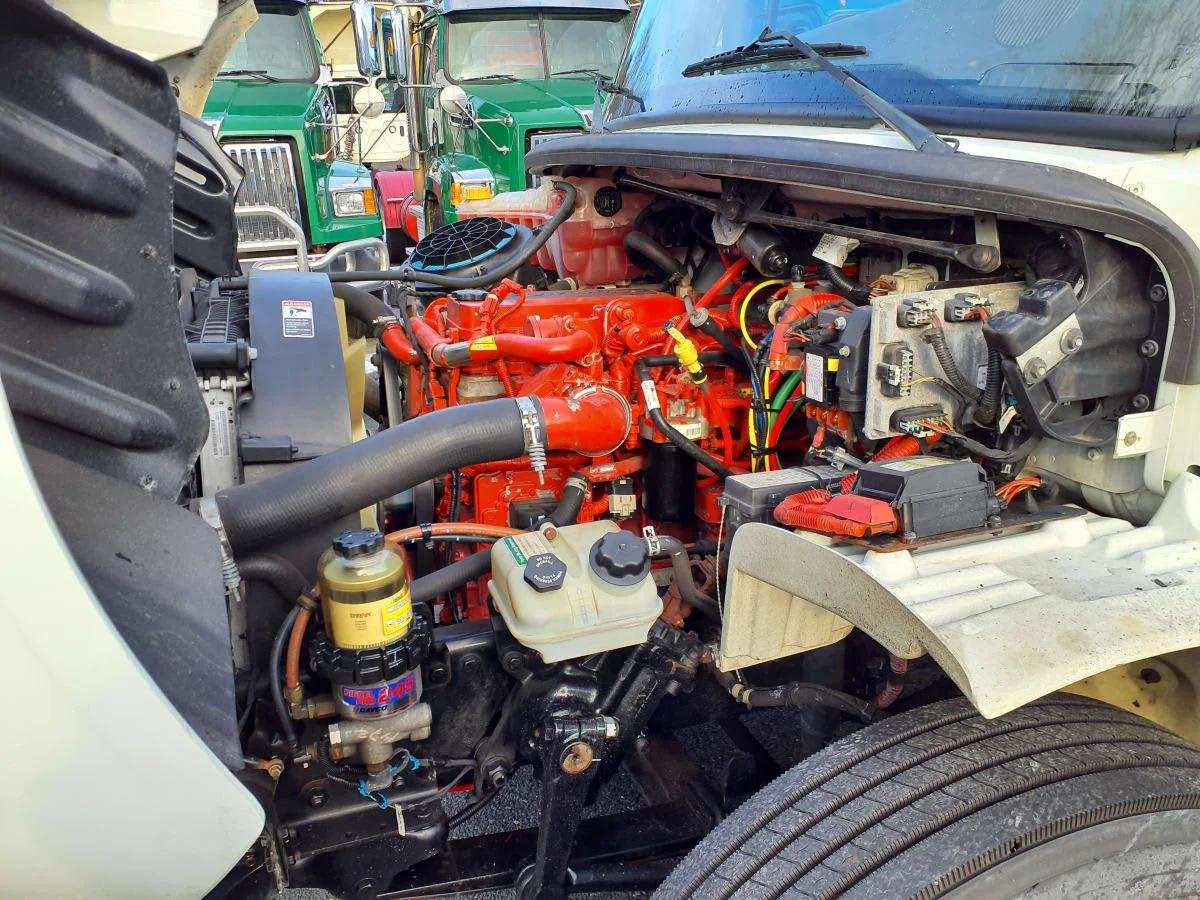 2020 Freightliner M2 106 in Springfield, MA — photo 9