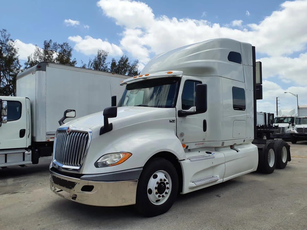 2020 International LT in Davie, FL