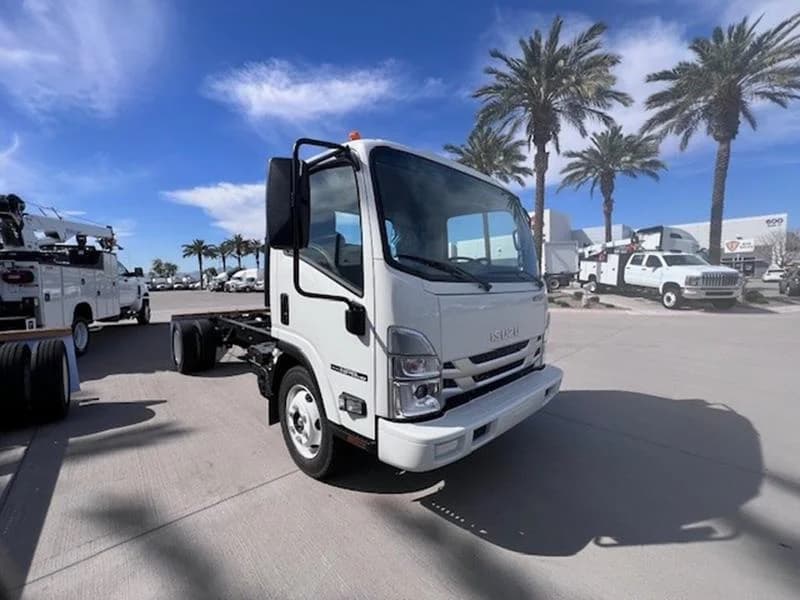 2024 Isuzu NPR
