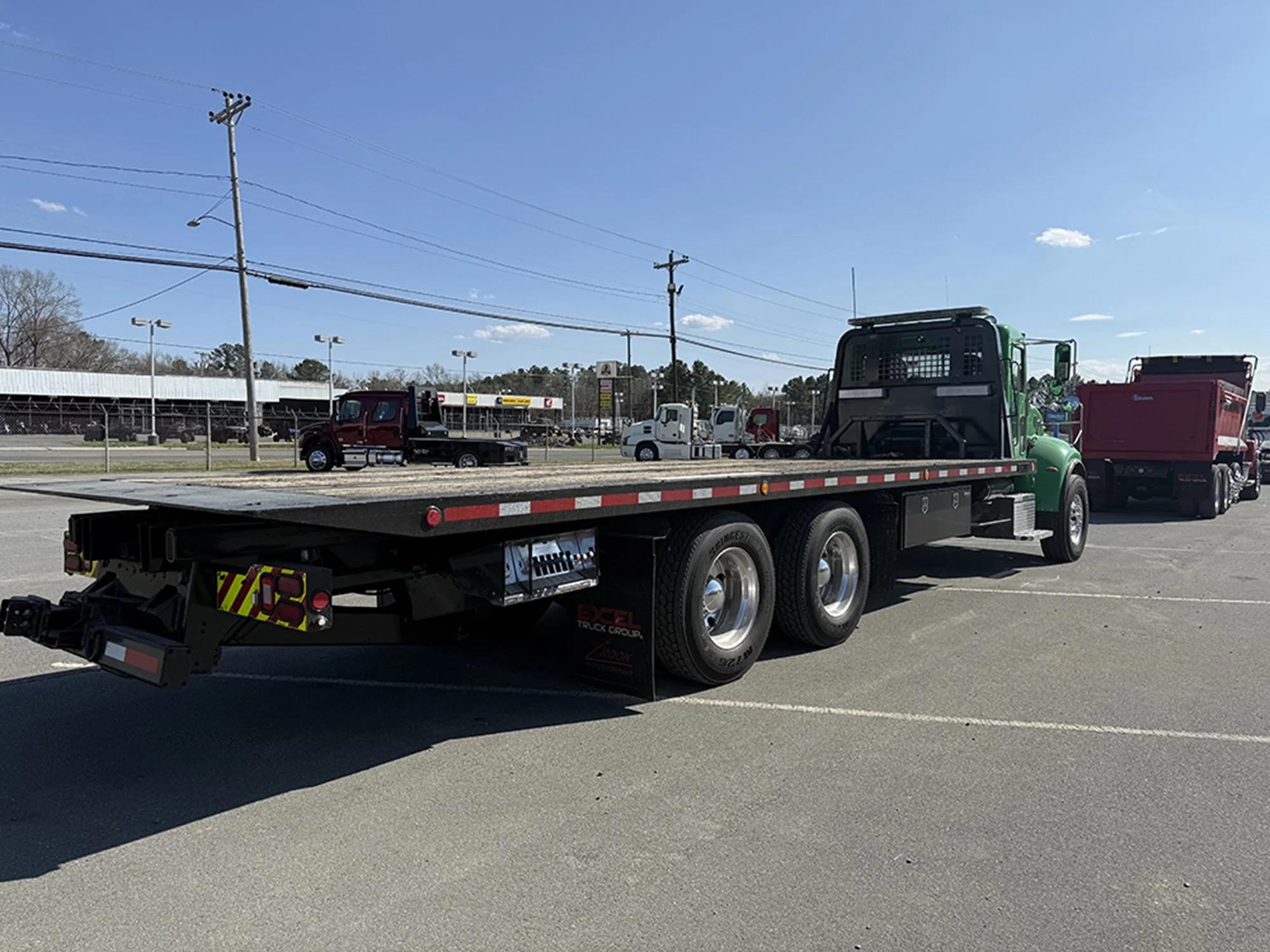 2018 Peterbilt 348 — photo 5