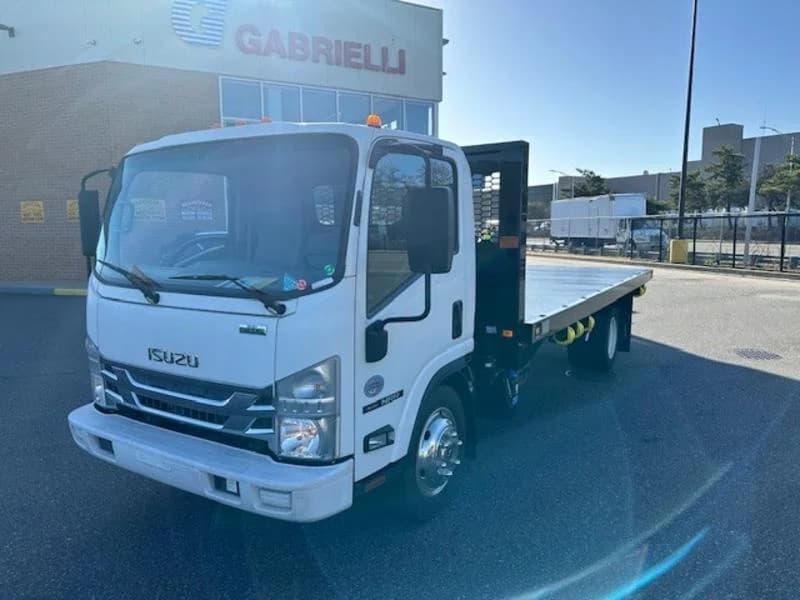2021 Isuzu NRR