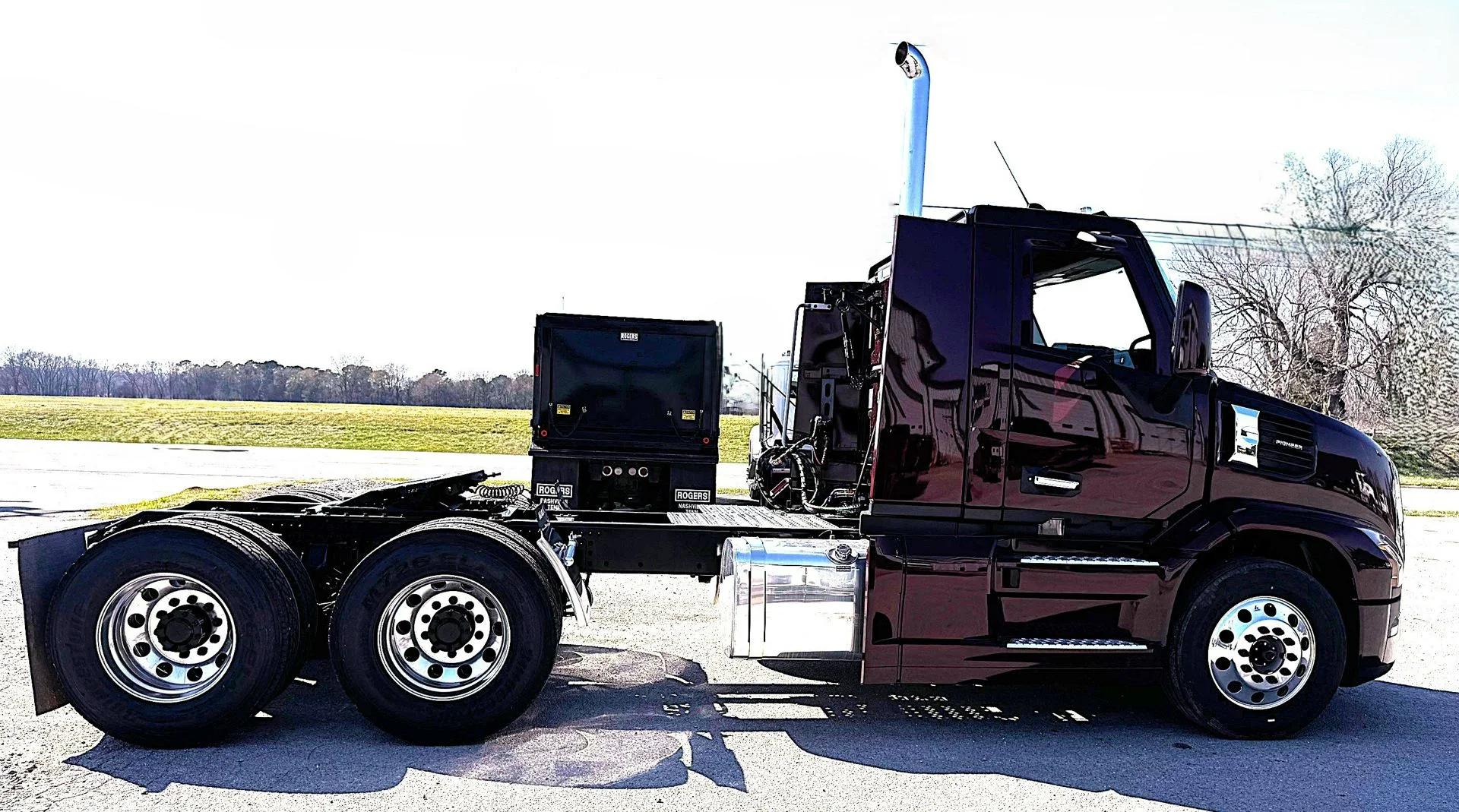 2026 Mack Pinnacle in La Vergne, TN — photo 12