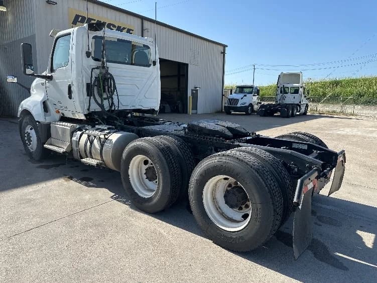2019 International LT in Waxahachie, TX — photo 5