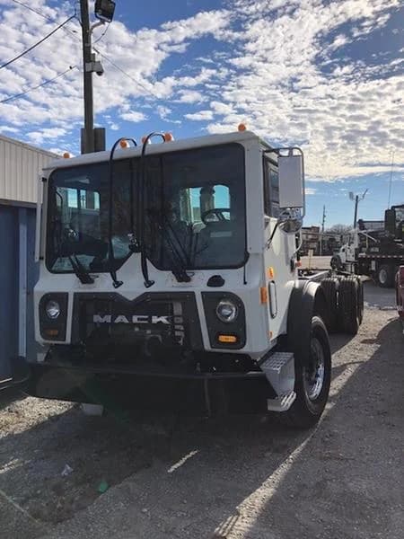 2026 Mack LR