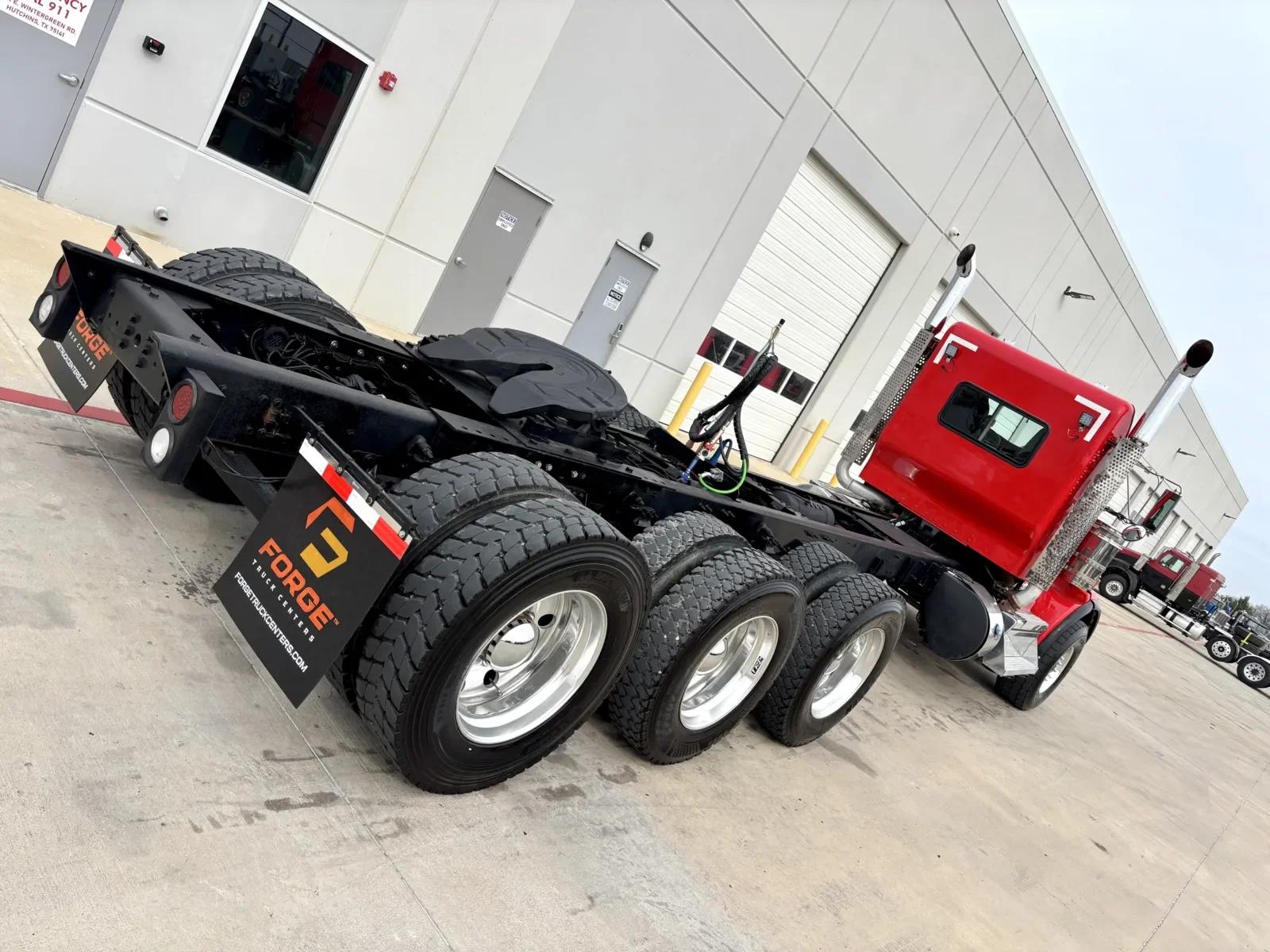 2020 Kenworth T800 in Hutchins, TX — photo 11