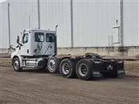 2025 Freightliner Cascadia in Sioux Falls, SD — photo 3