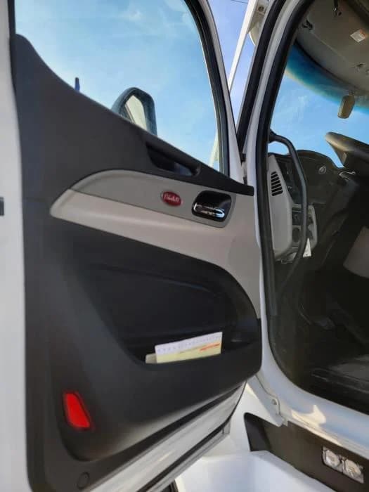 2024 Peterbilt 579 — photo 16