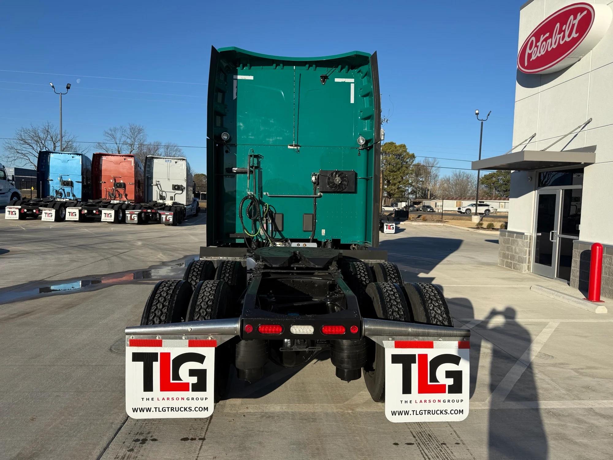 2023 Peterbilt 579 in Lowell, AR — photo 4