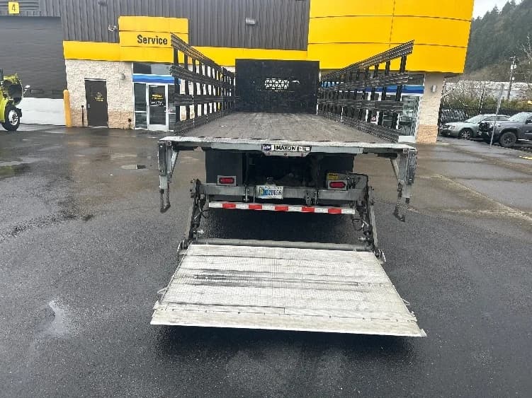 2022 Freightliner M2 106 in Portland, OR — photo 8
