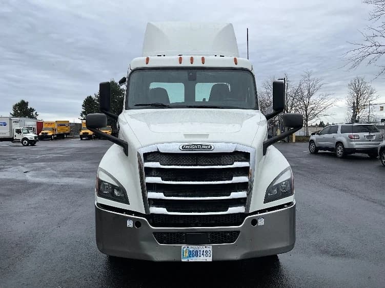 2019 Freightliner in Portland, OR — photo 2