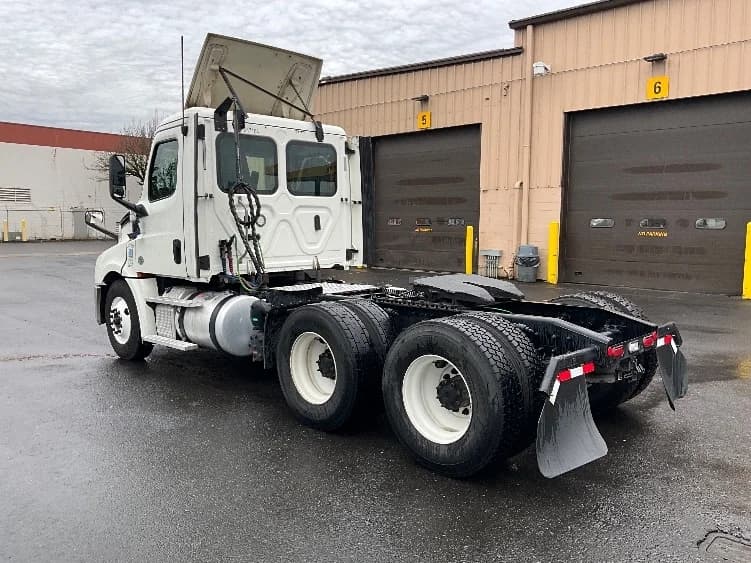 2019 Freightliner in Portland, OR — photo 5