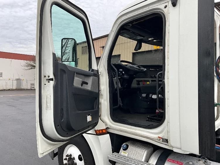 2019 Freightliner in Portland, OR — photo 9