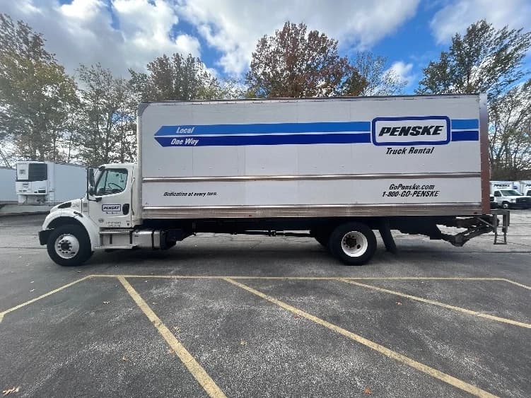 2022 Freightliner M2 106 in Middlefield, OH — photo 4