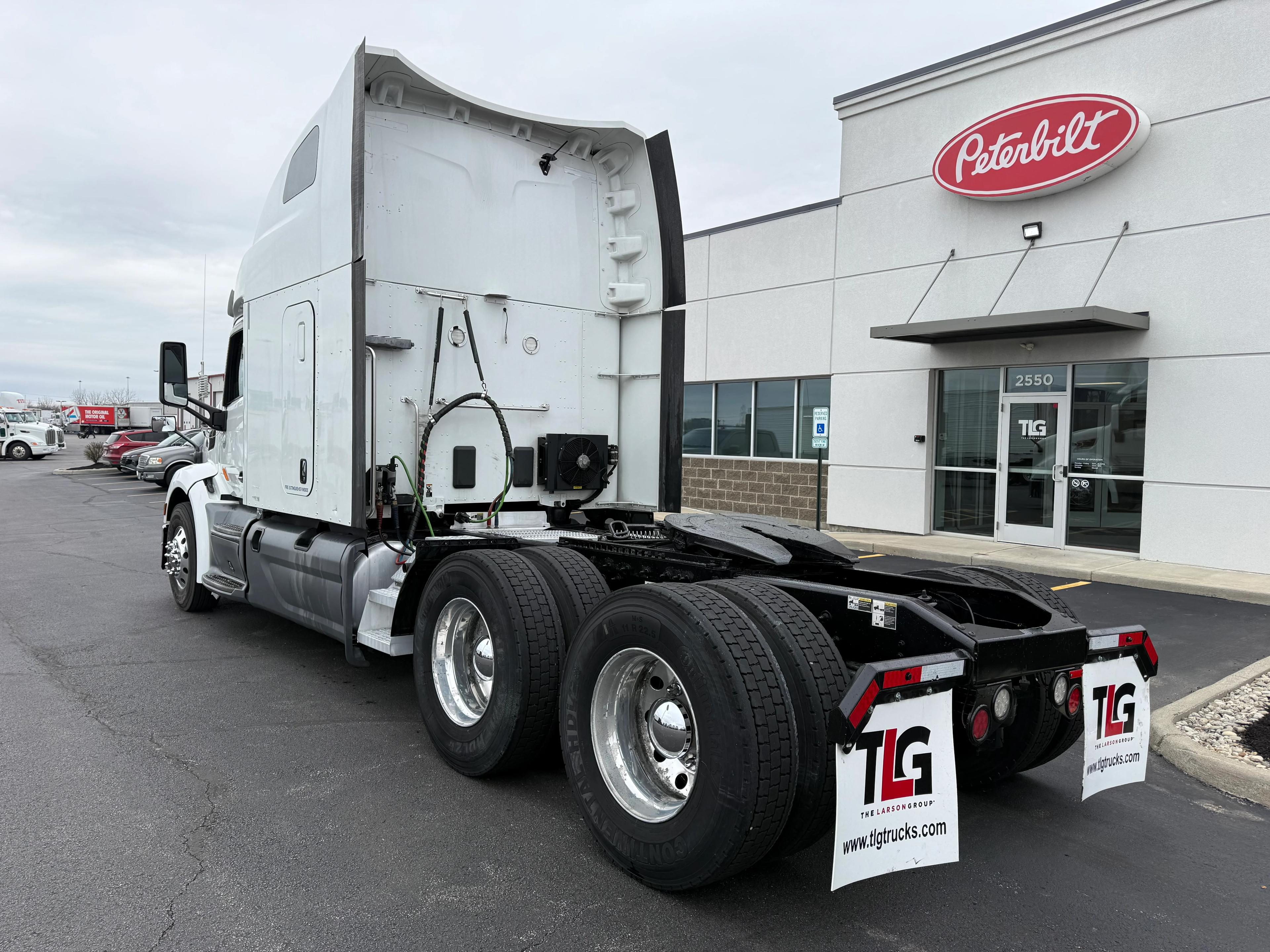 2020 Peterbilt 579 in Cincinnati, OH — photo 3