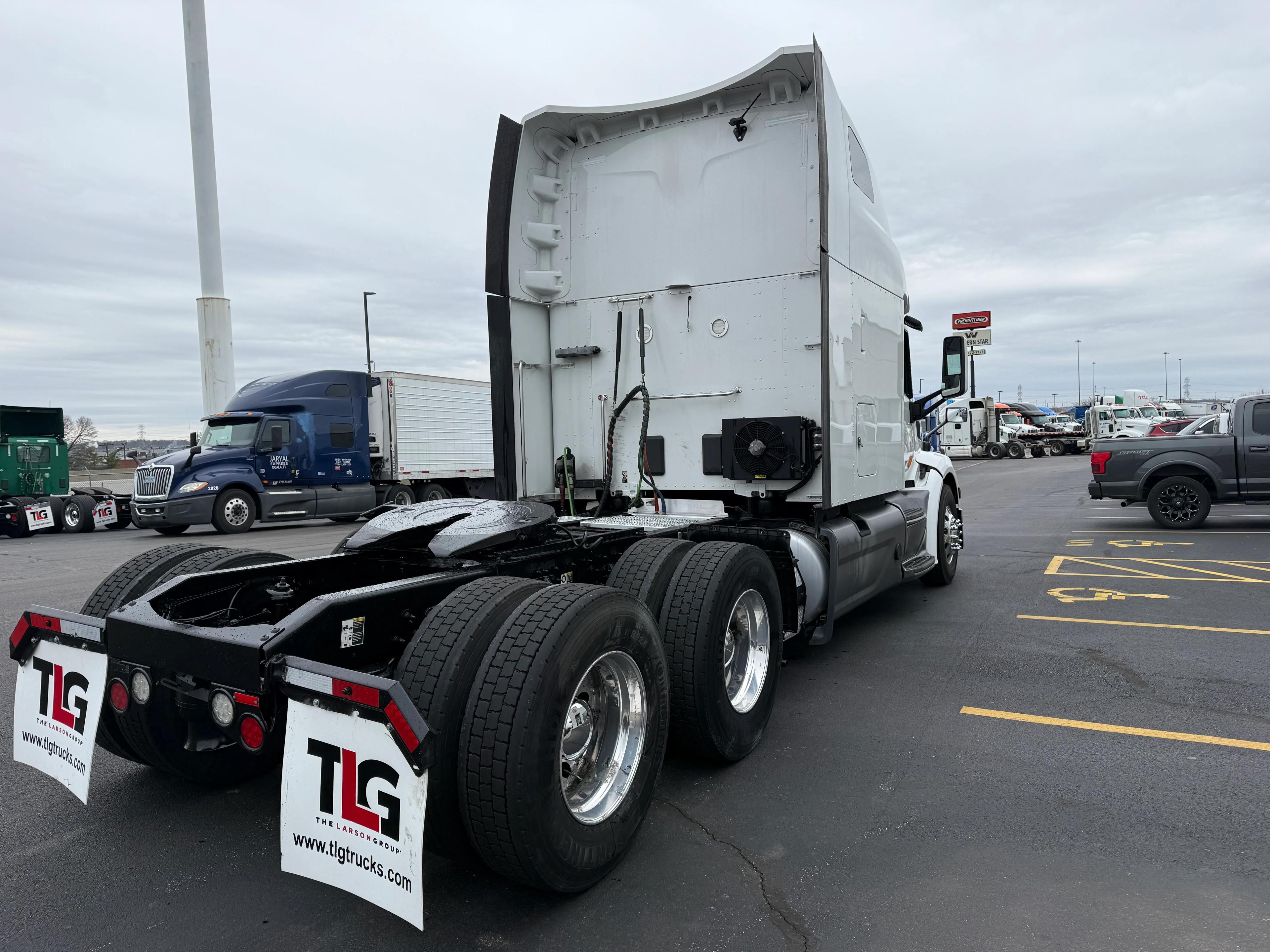 2020 Peterbilt 579 in Cincinnati, OH — photo 5