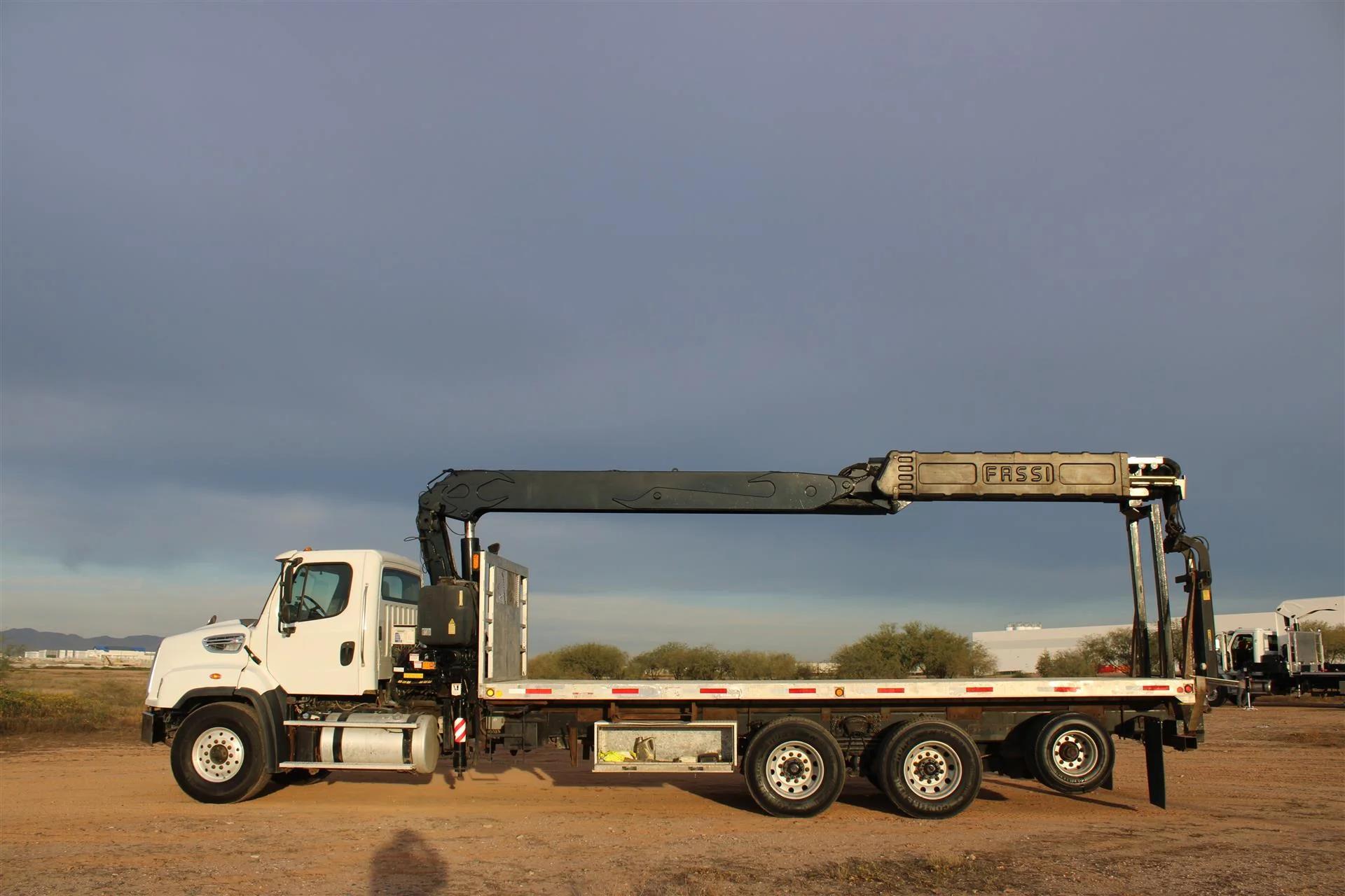 2016 Freightliner 114SD in Marshfield, WI — photo 4