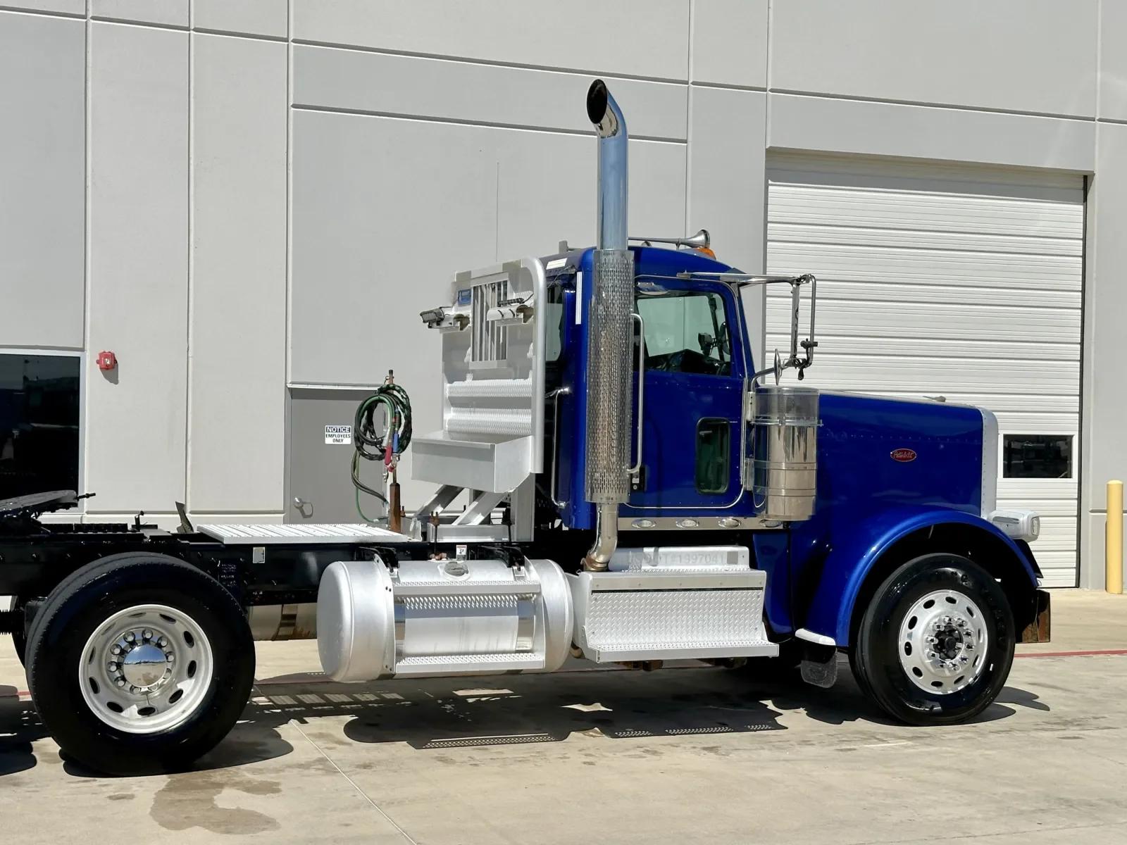 2019 Peterbilt 389 in Hutchins, TX — photo 7
