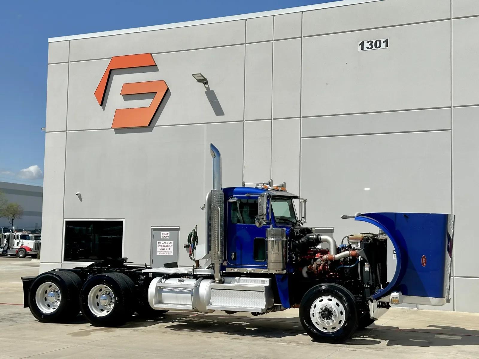 2019 Peterbilt 389 in Hutchins, TX — photo 9