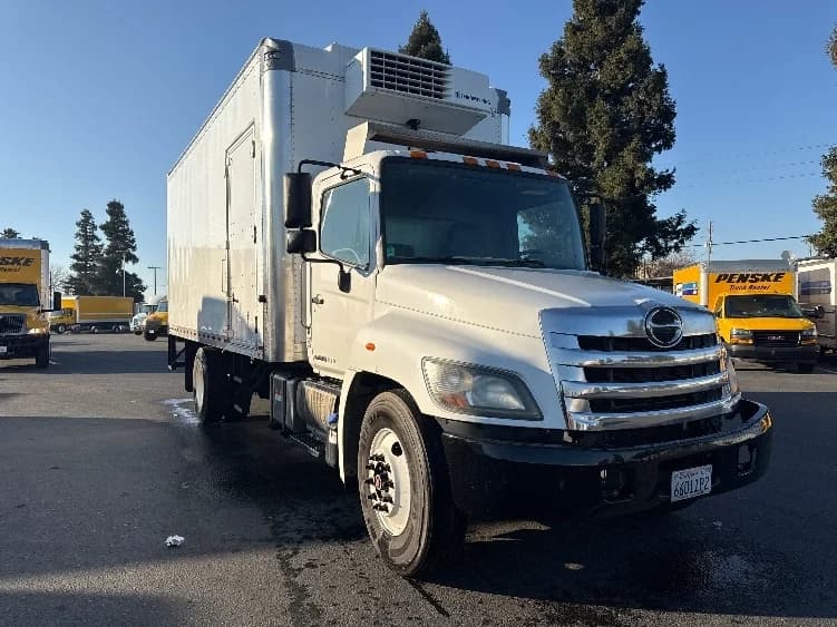 2019 Hino 338