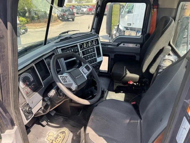 2020 Mack Anthem in La Vergne, TN — photo 5