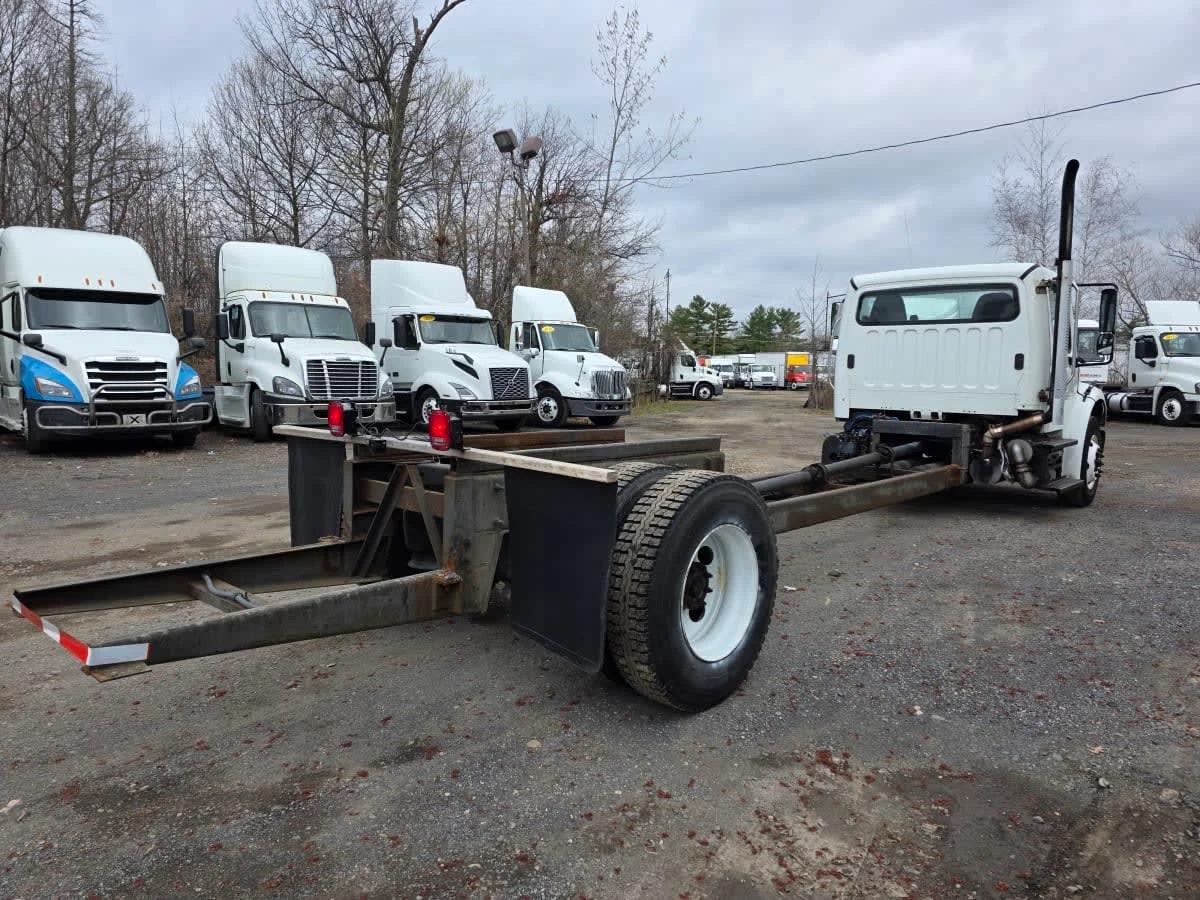 2017 Freightliner M2 106 in Bensalem, PA — photo 4