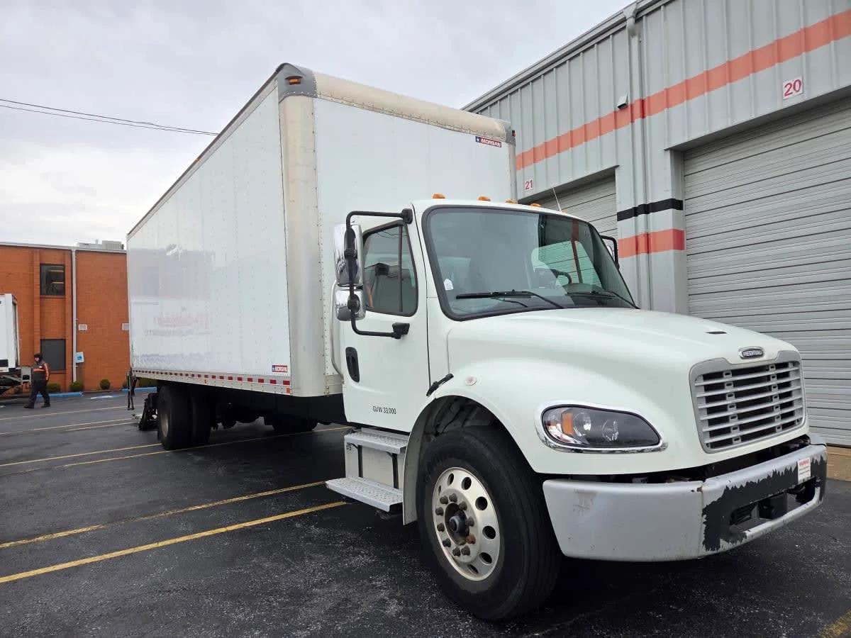 2020 Freightliner M2 106 in Allentown, PA — photo 3