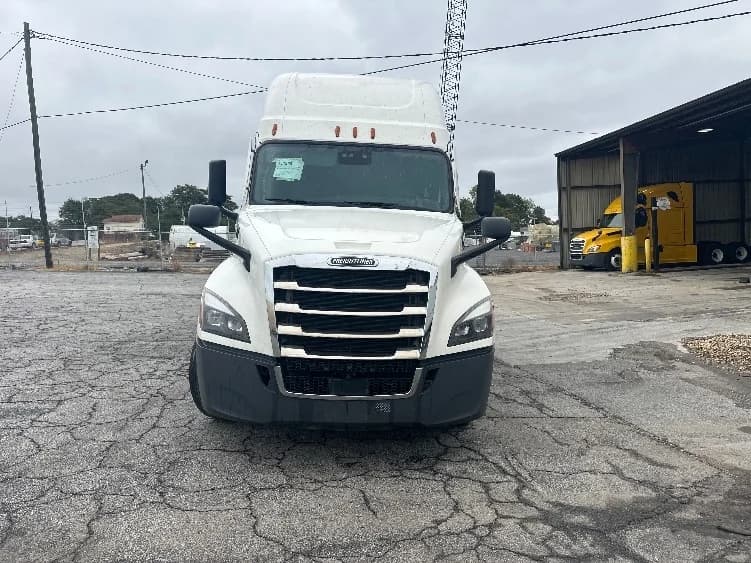 2021 Freightliner Cascadia in Atlanta (Forest Park), GA — photo 2