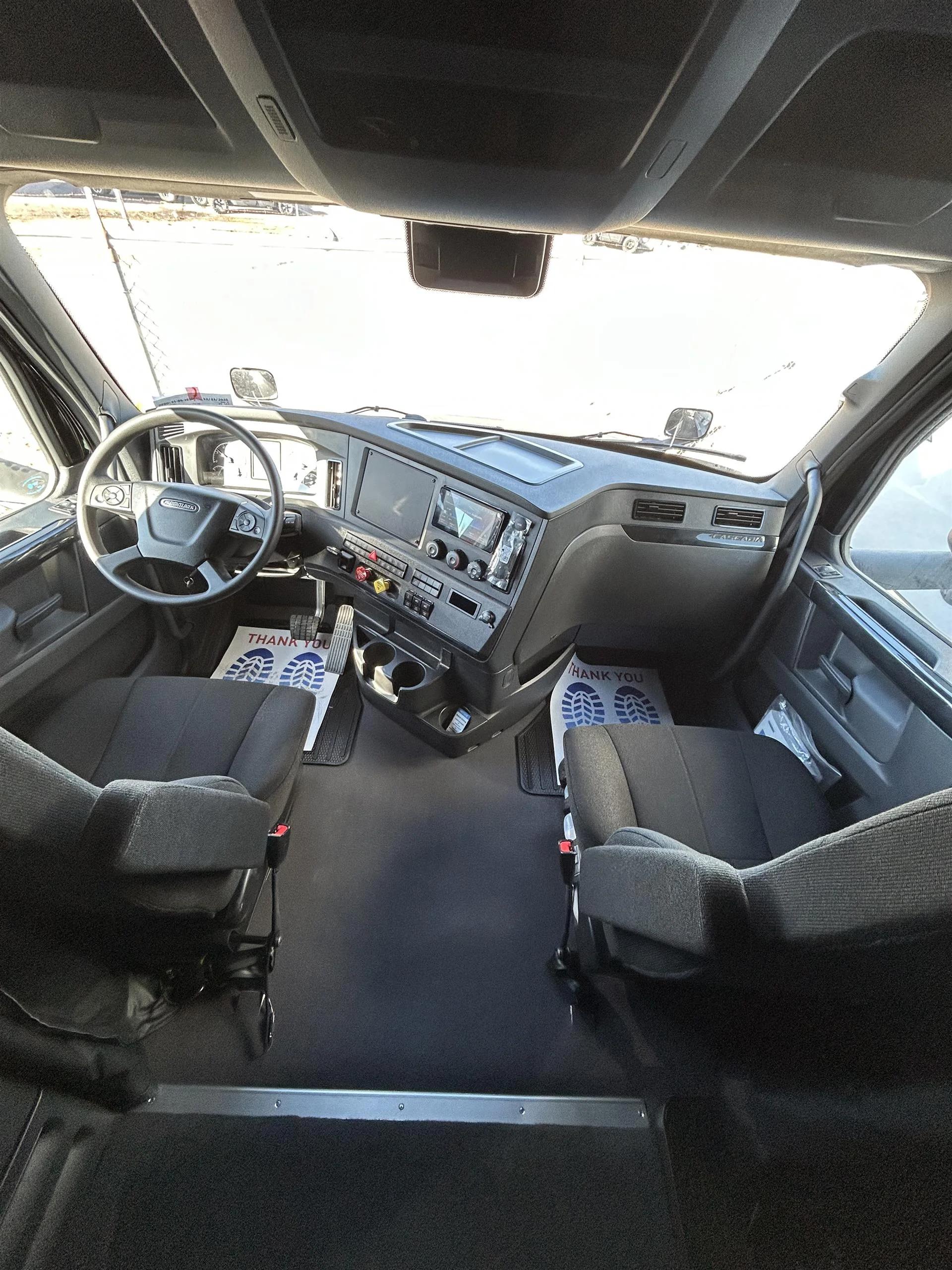 2026 Freightliner Cascadia in Sioux Falls, SD — photo 10