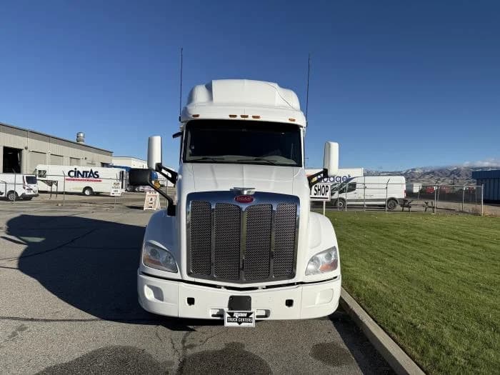 2022 Peterbilt 579 in Boise, ID — photo 9