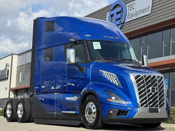 2026 Volvo VNL 860 in Fontana, CA