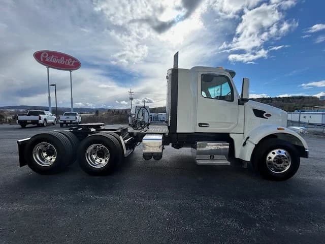 2025 Peterbilt 567 in CLEARFIELD, PA — photo 6