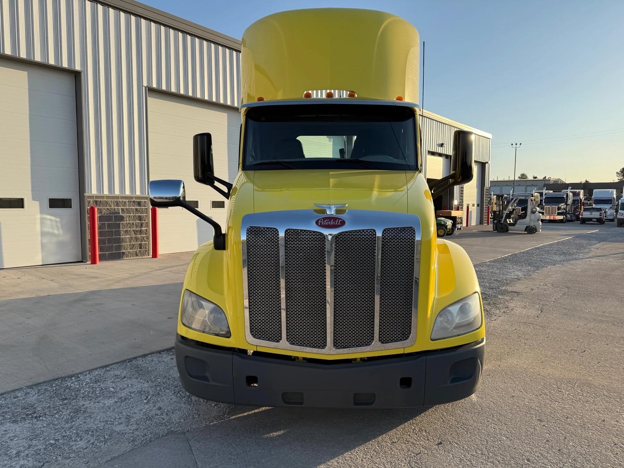 2021 Peterbilt 579 in Lowell, AR — photo 7