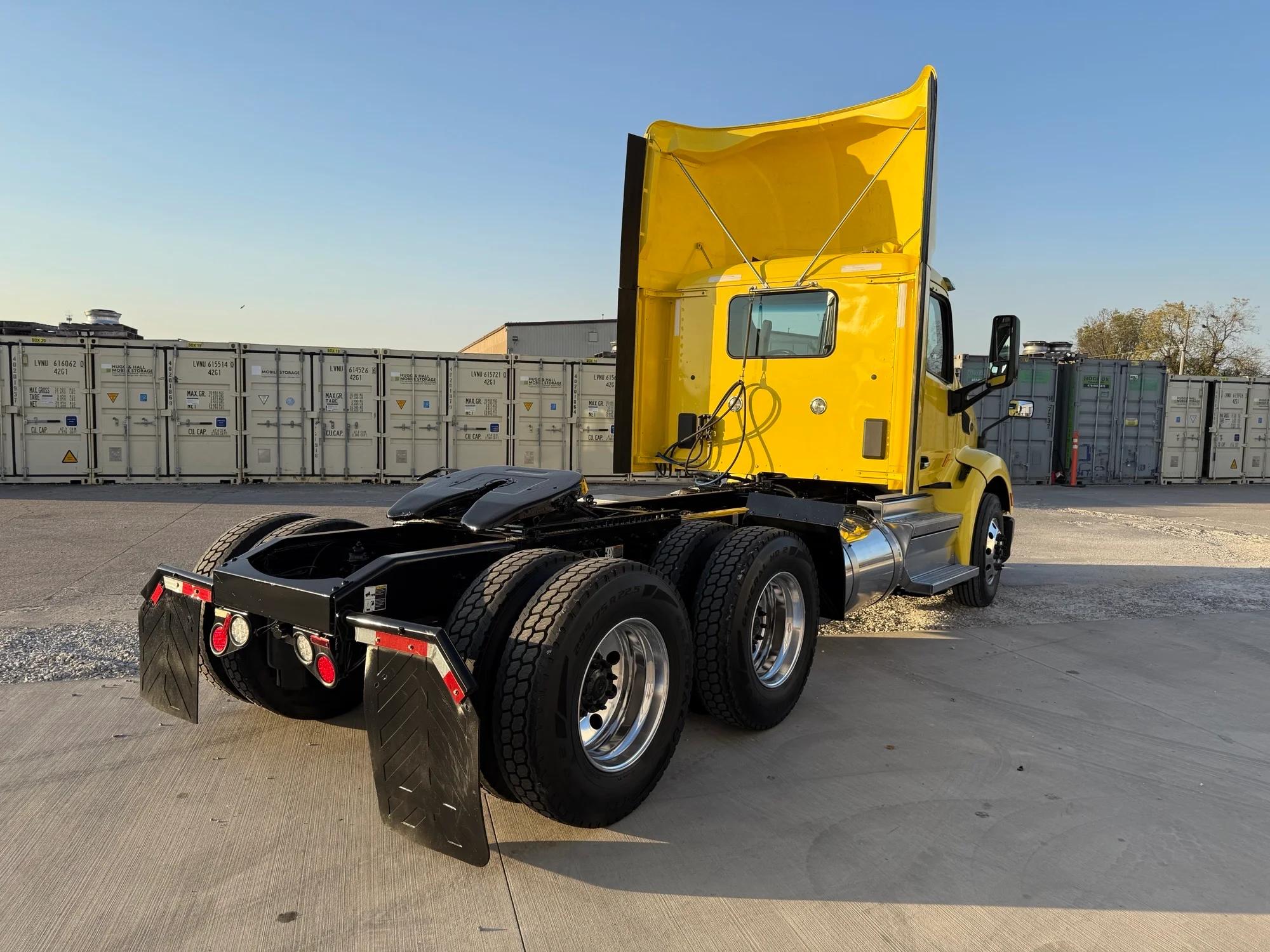 2021 Peterbilt 579 in Lowell, AR — photo 5