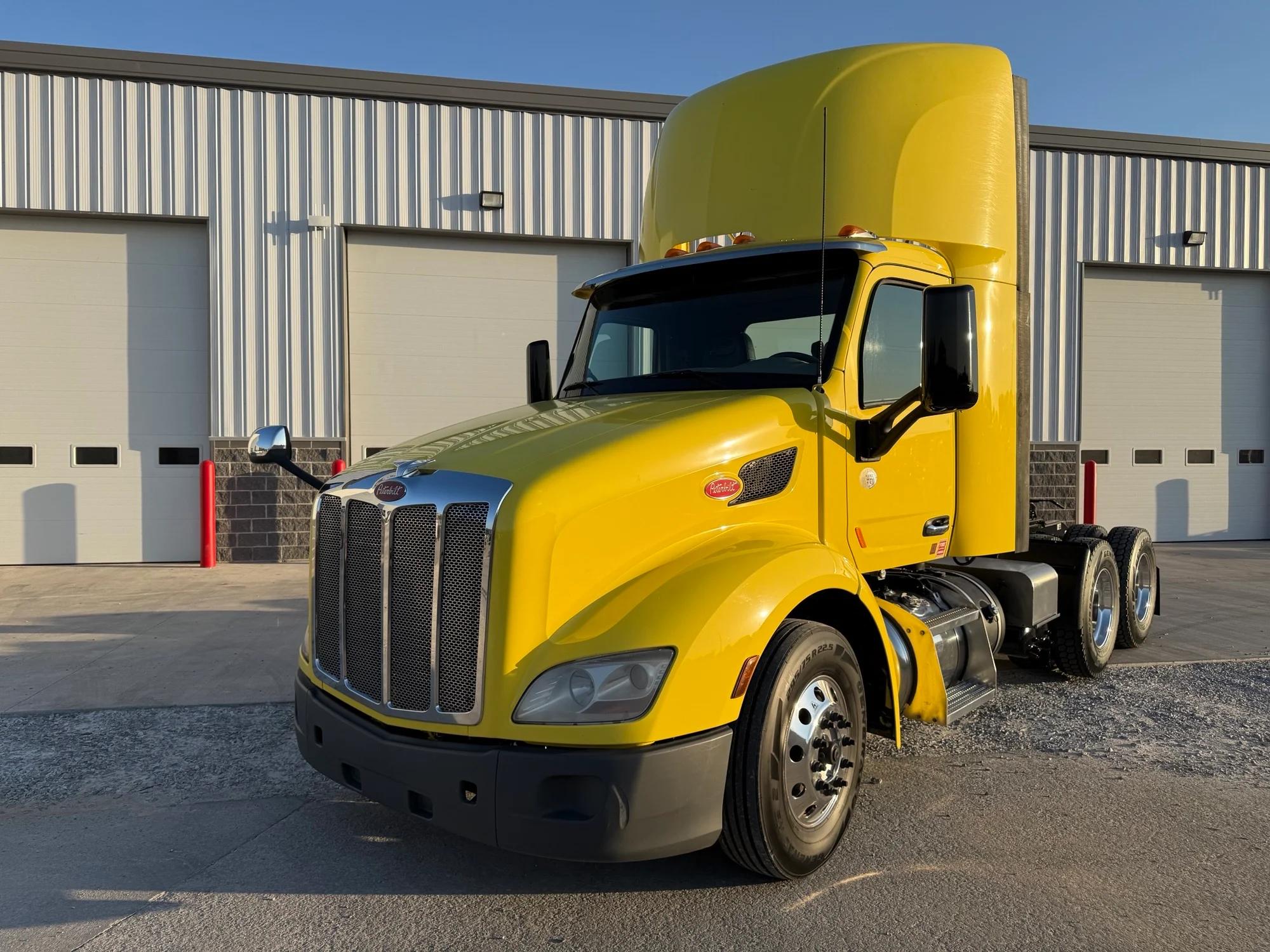 2021 Peterbilt 579 in Lowell, AR