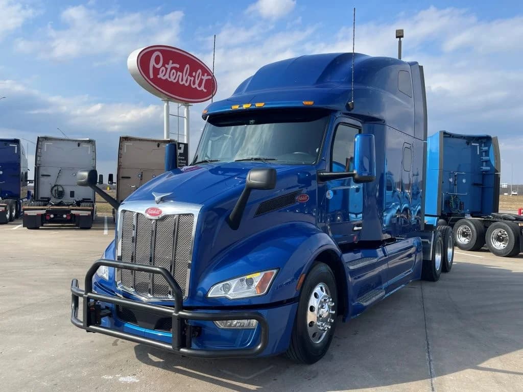 2023 Peterbilt 579 in Springfield, MO