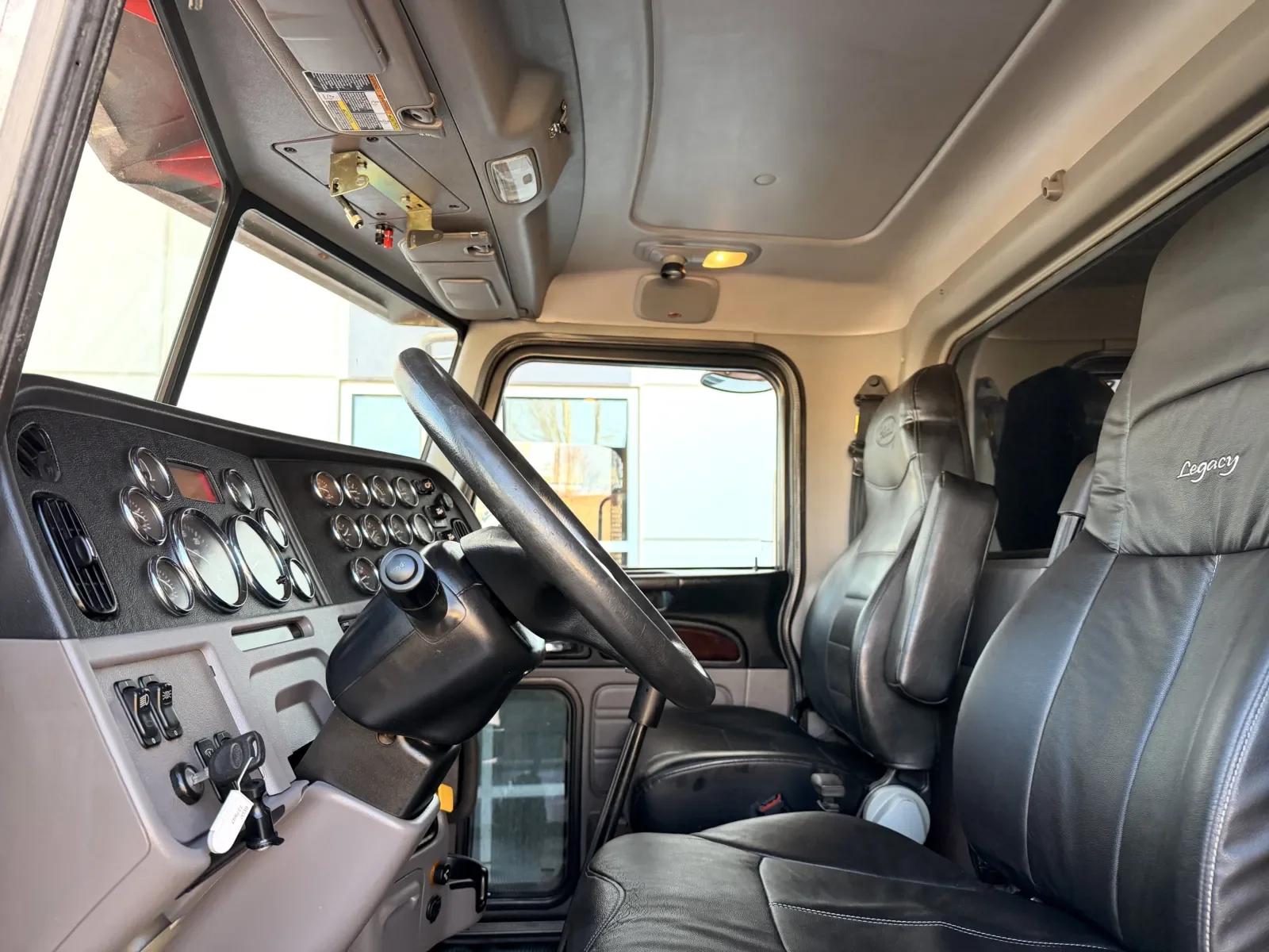 2021 Peterbilt 389 in Greer, SC — photo 15