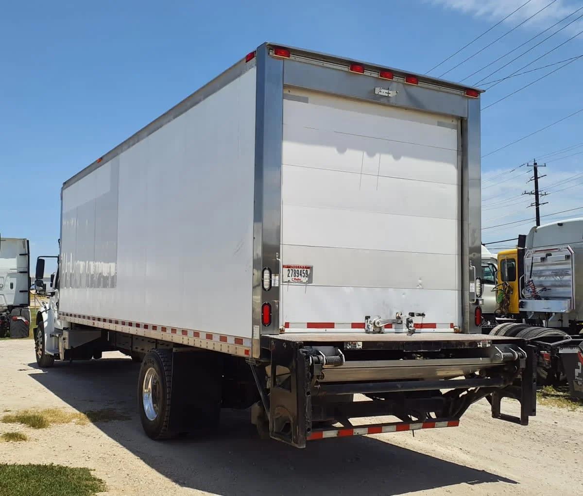 2016 Freightliner M2 106 in Converse, TX — photo 6