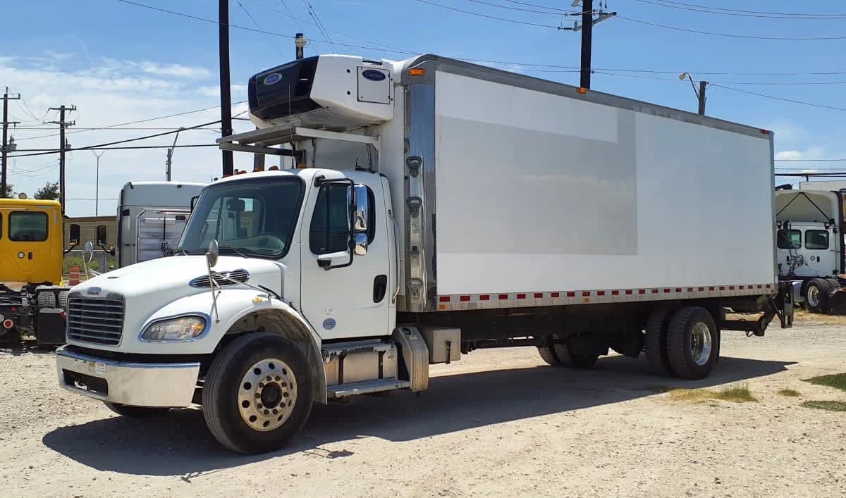 2016 Freightliner M2 106 in Converse, TX — photo 3