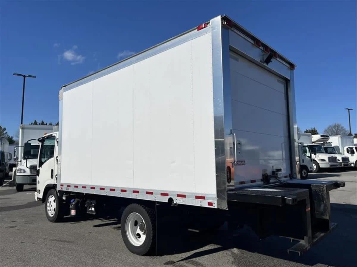 2019 Isuzu NQR in Beltsville, MD — photo 6