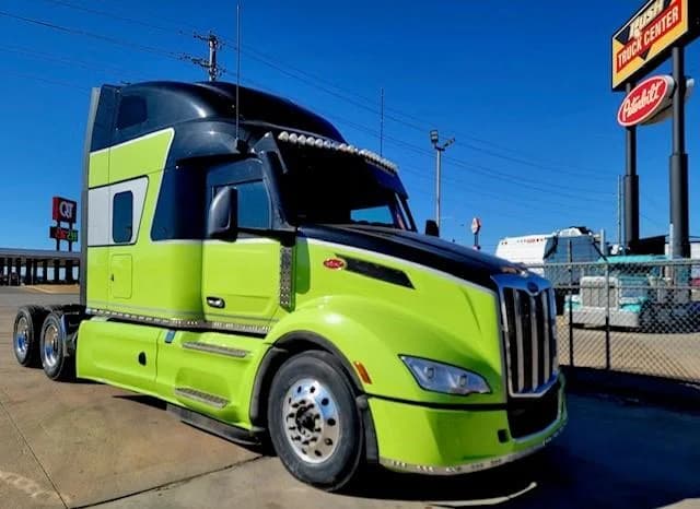 2022 Peterbilt 579 in Tulsa, OK — photo 6